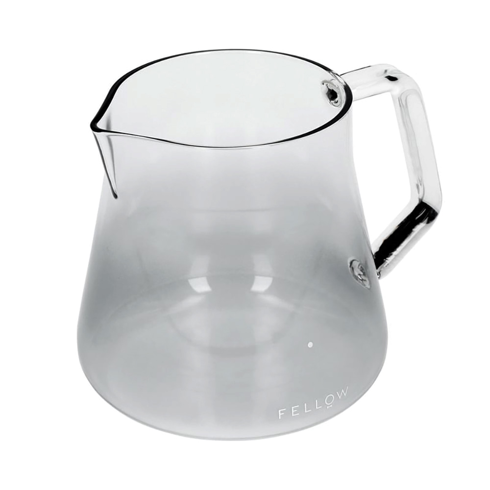 https://www.cremashop.eu/content/galleries/fellow/mighty-small-glass-carafe/fellow-mighty-small-glass-carafe-8355.jpg