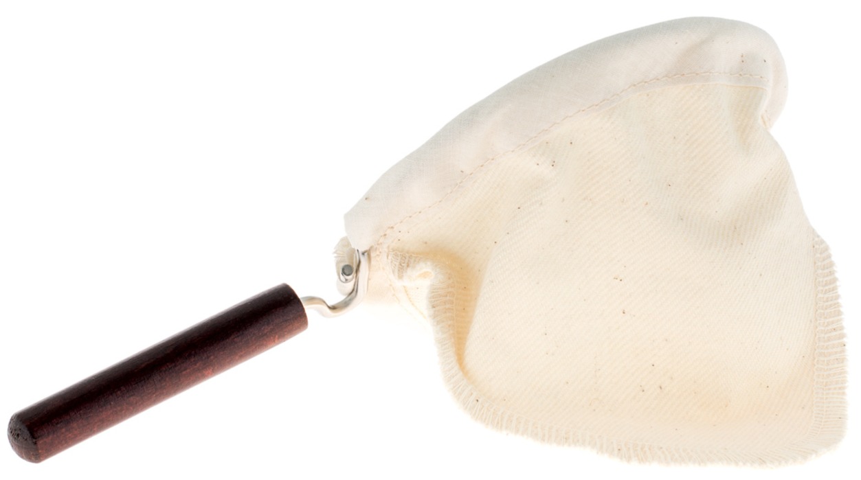 Hario Cloth Filter with Handle for Drip Pot Woodneck 480 ml Crema