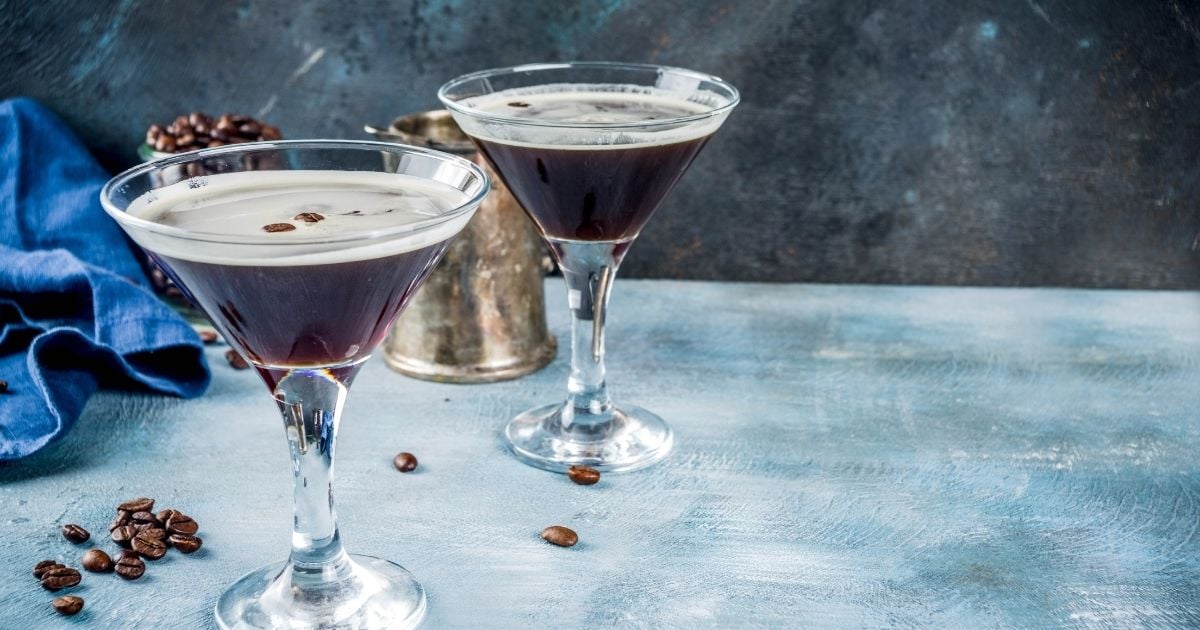 https://www.cremashop.eu/content/www.crema.fi/media/recipe/cold-brew-martini/step_2_b848b423f98304b1ce2416b6492d3e39.jpeg