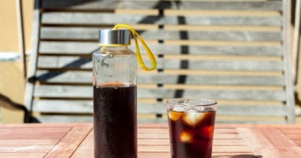 Making Cold Brew coffee with various equipment