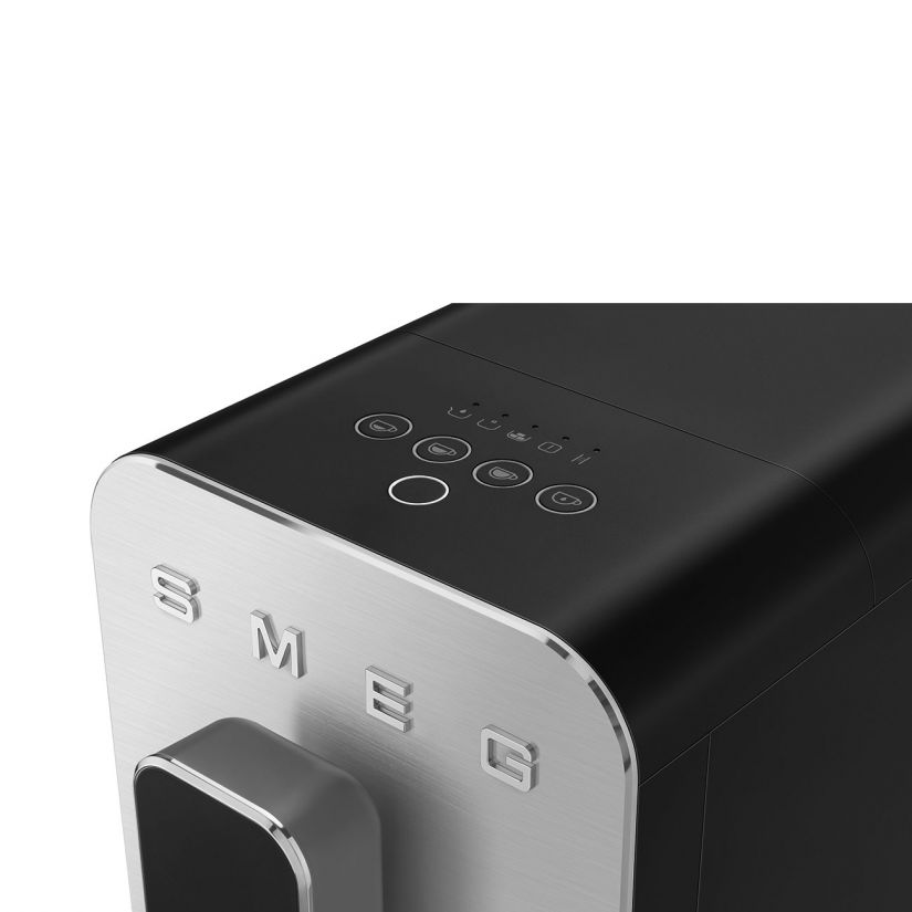 Smeg BCC01 Automatic Coffee Machine Crema