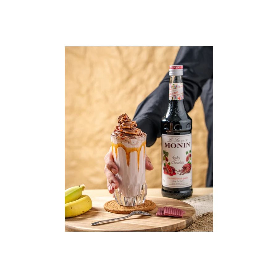 Monin Ruby Chocolate Syrup 700 ml - Crema