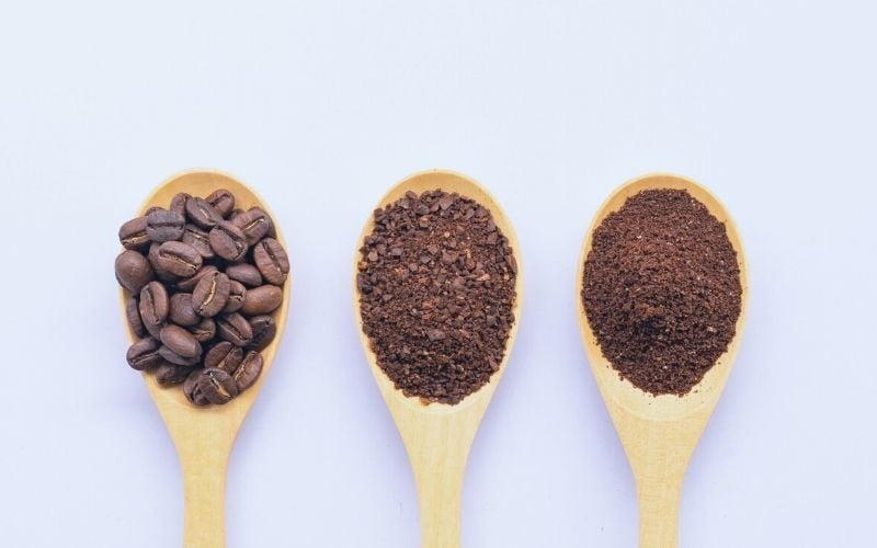 Grinding coffee - from fine espresso to 