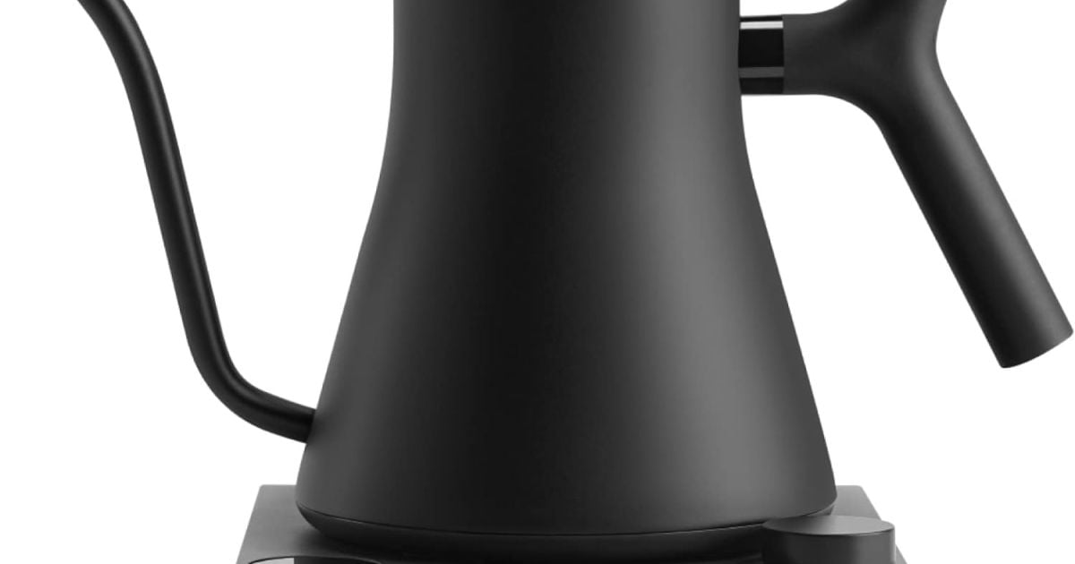 Fellow Stagg EKG Pro Electric Variable Temperature Kettle 900 ml Matte Black Crema